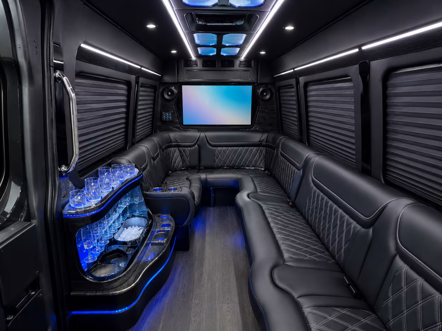 bus rentals for corporate events off sites and team outings