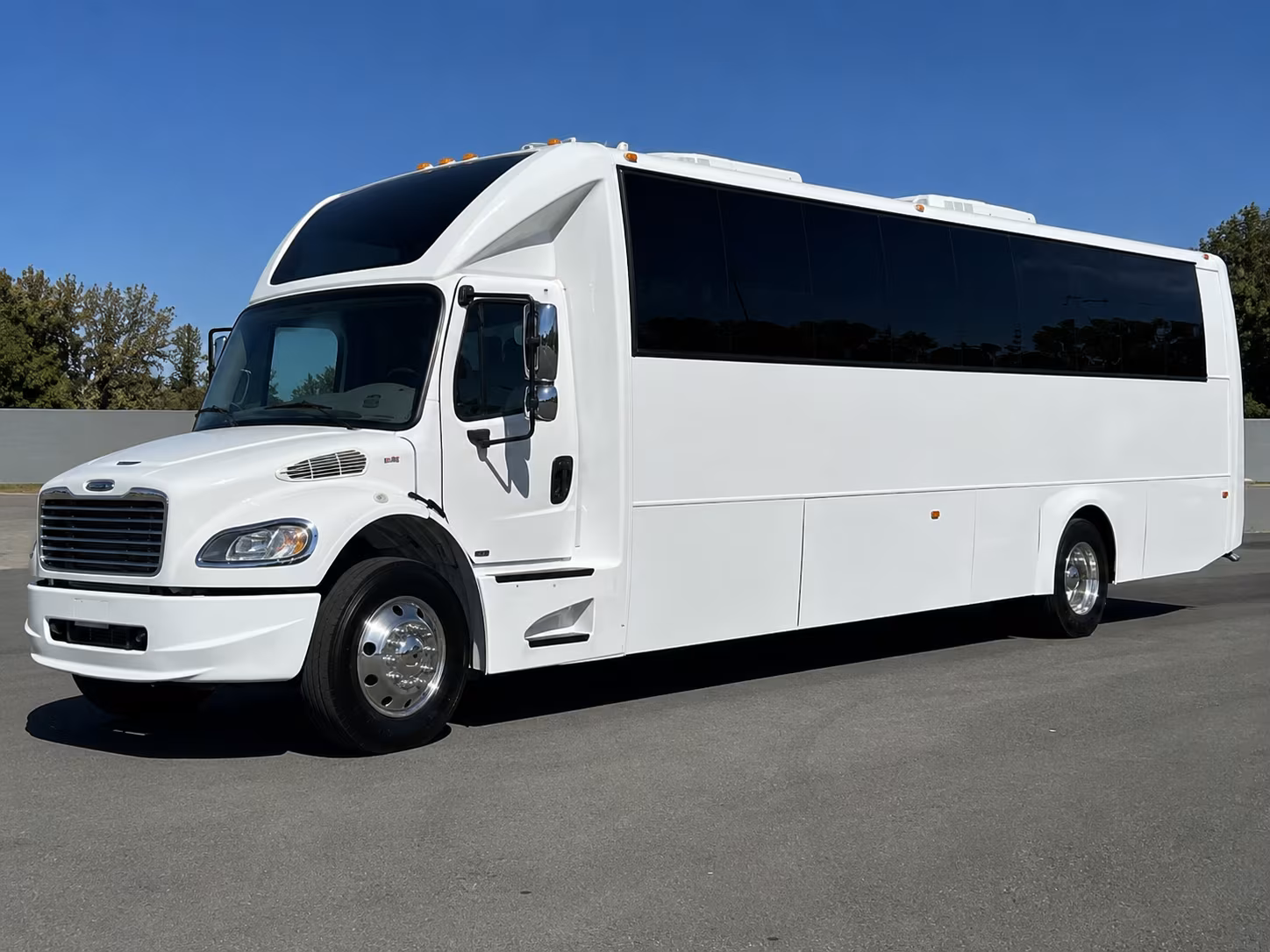 fullerton quinceanera sweet 16 party bus rental